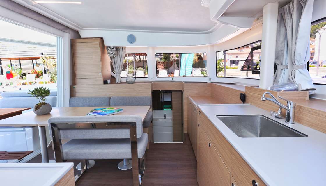 Lagoon 38
