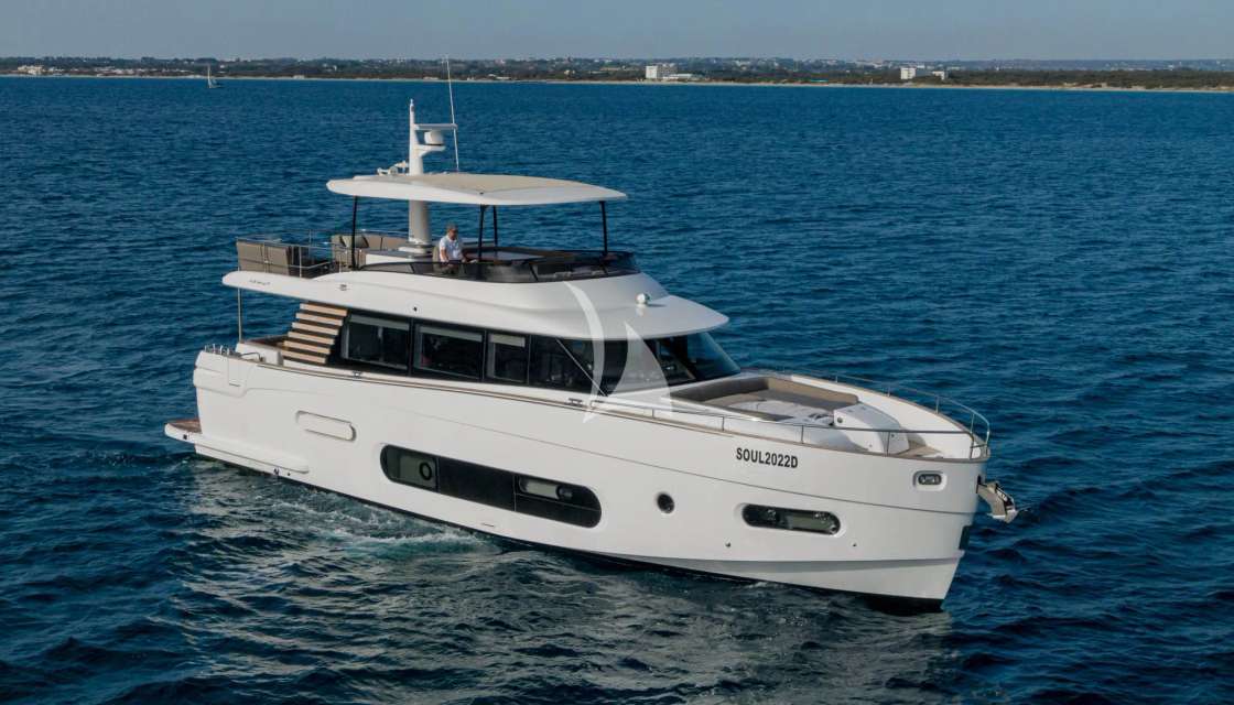 Azimut Magellano 66