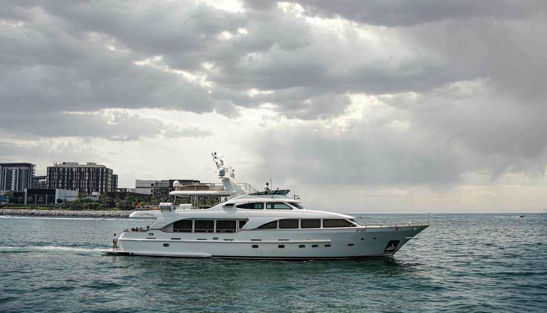 Benetti 110