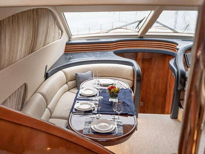 Azimut 74