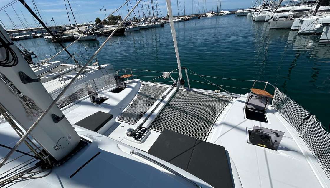 Lagoon 43