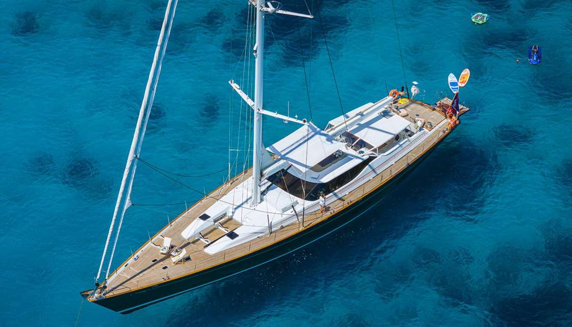 Camper & Nicholsons 121