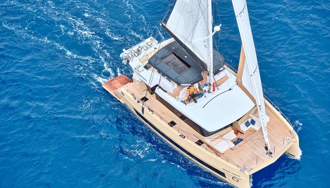 Moon Yacht 60