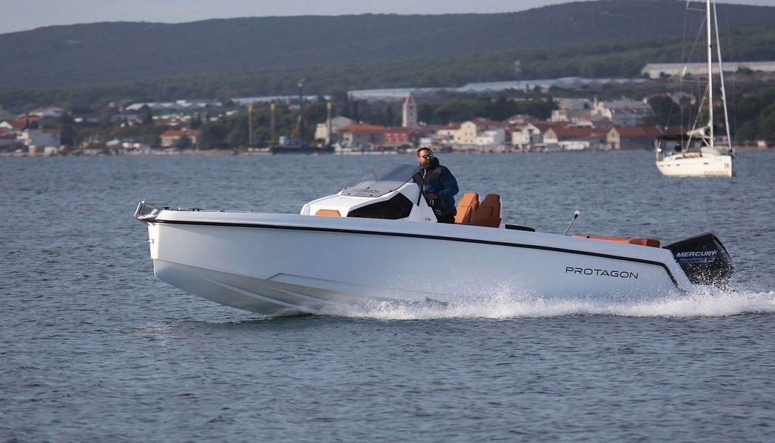 Protagon 25 Sundeck