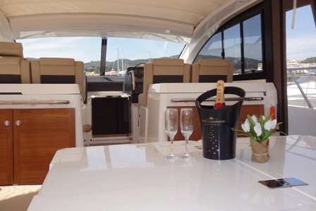 Sealine S42