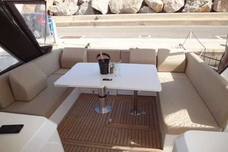 Sealine S42