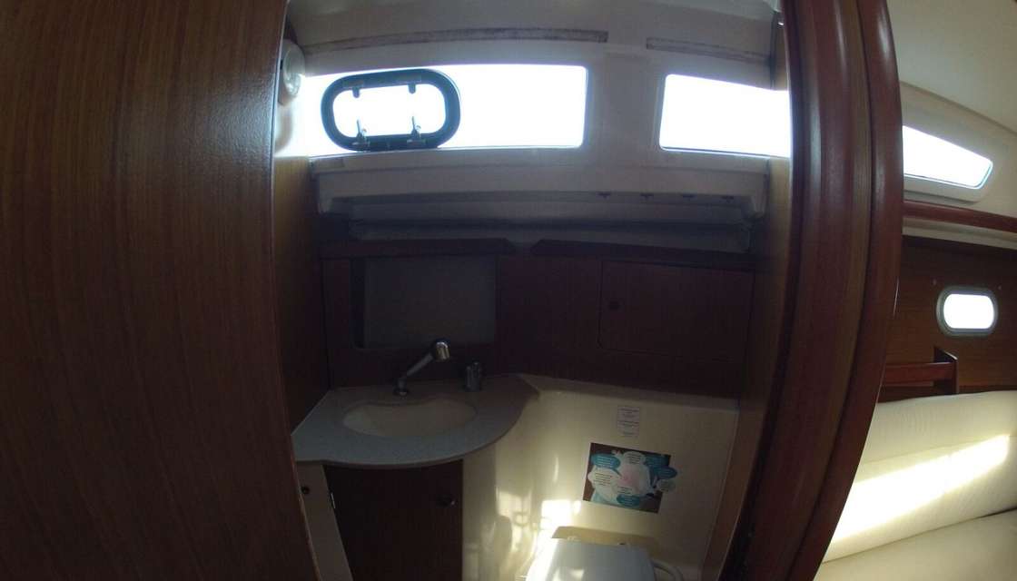 Sun Odyssey 32i