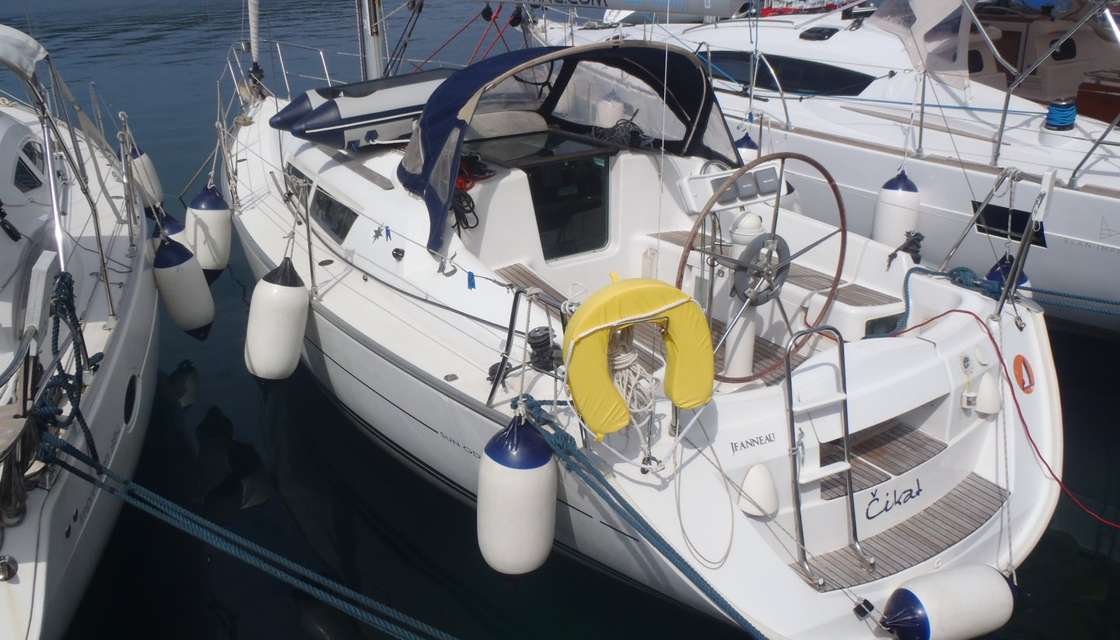 Sun Odyssey 32i