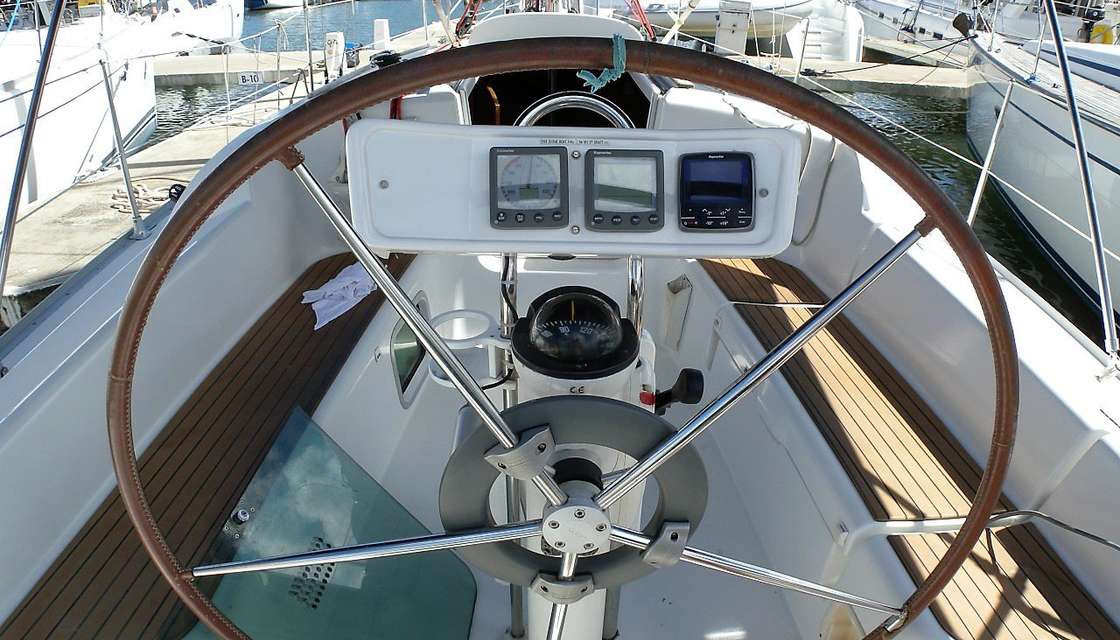 Sun Odyssey 32i