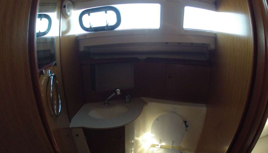 Sun Odyssey 32i