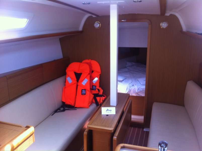 Sun Odyssey 33i