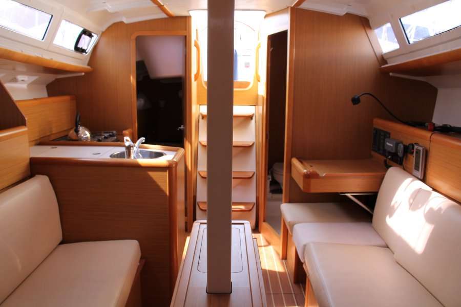 Sun Odyssey 33i