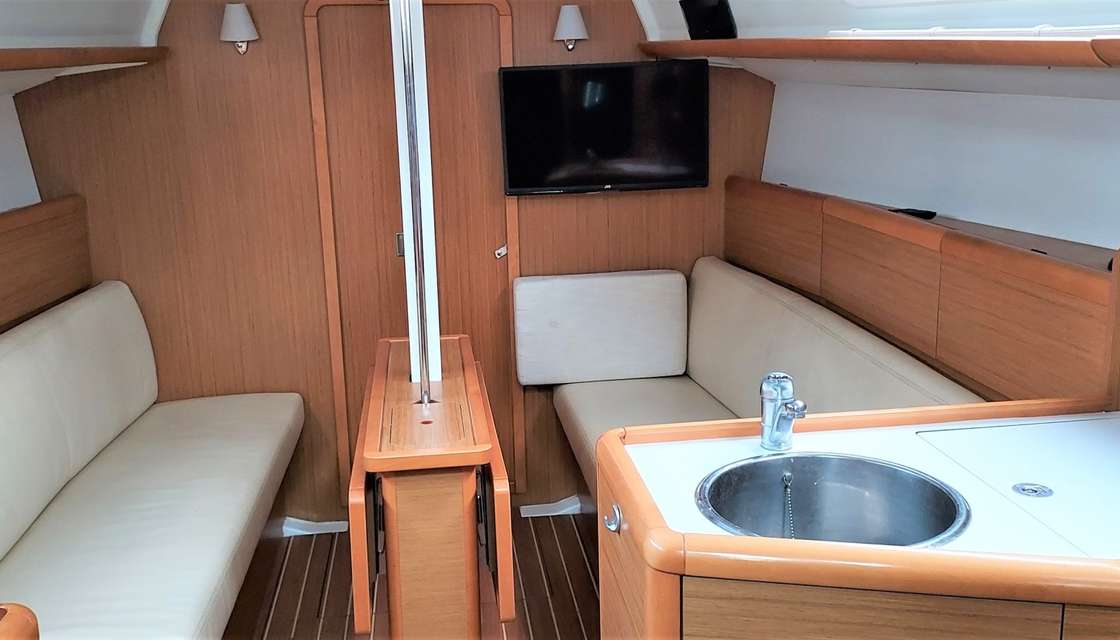 Sun Odyssey 33i