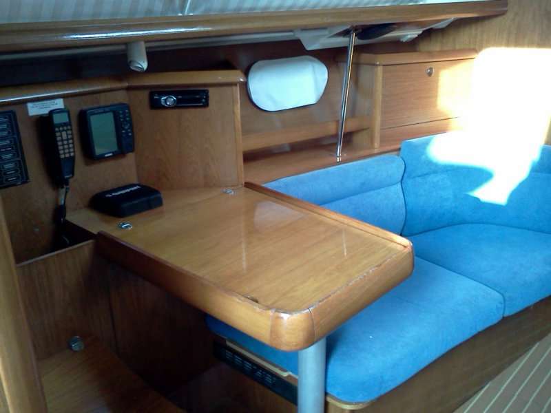 Sun Odyssey 37
