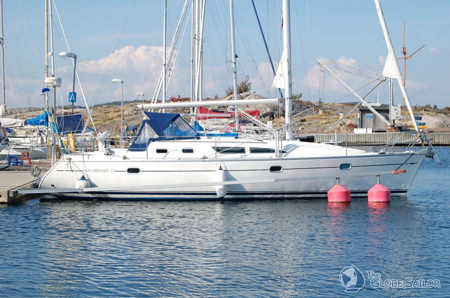 Sun Odyssey 37