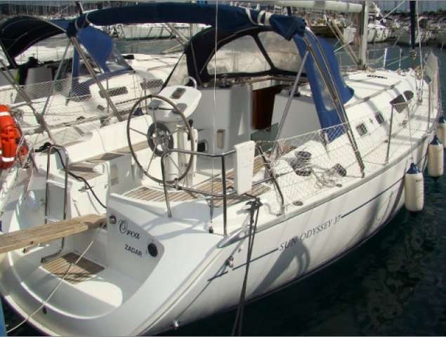 Sun Odyssey 37