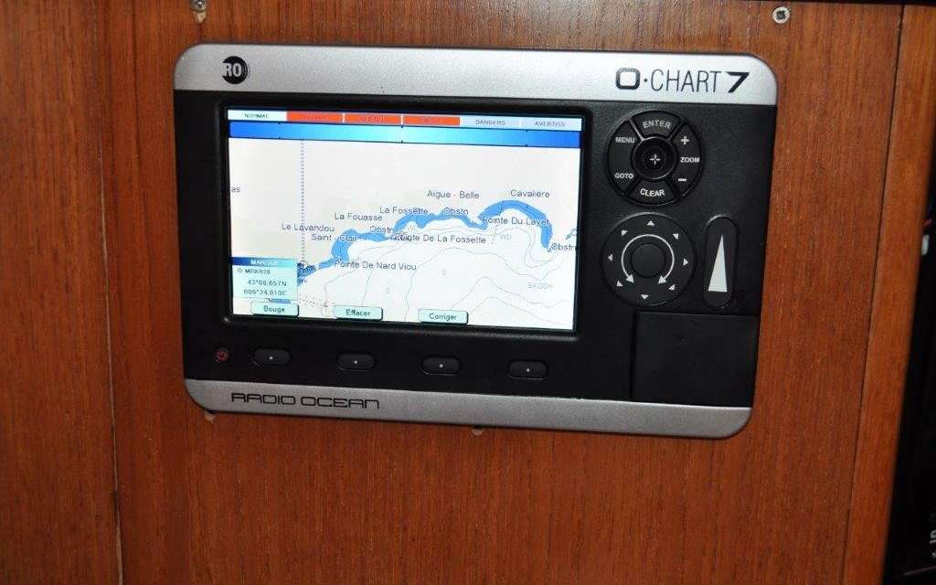 Sun Odyssey 37
