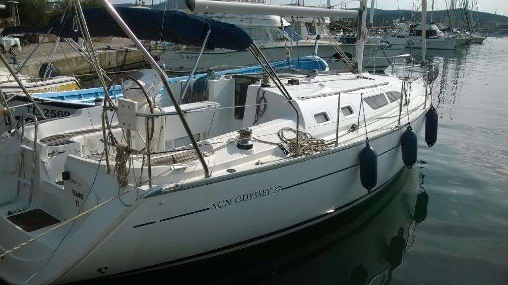 Sun Odyssey 37