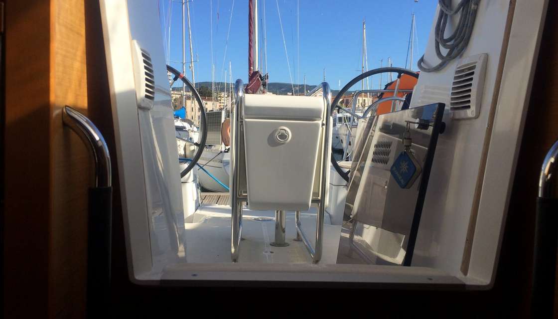 Sun Odyssey 379