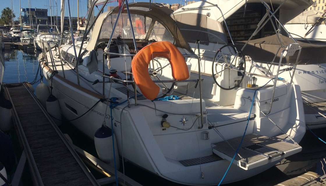 Sun Odyssey 379