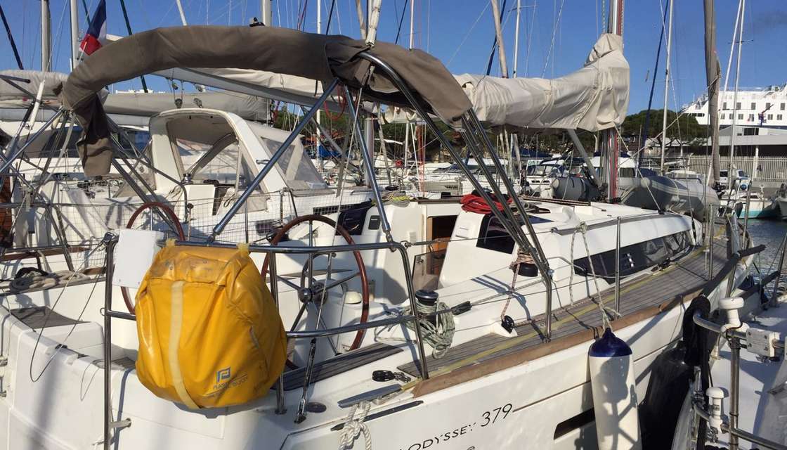 Sun Odyssey 379