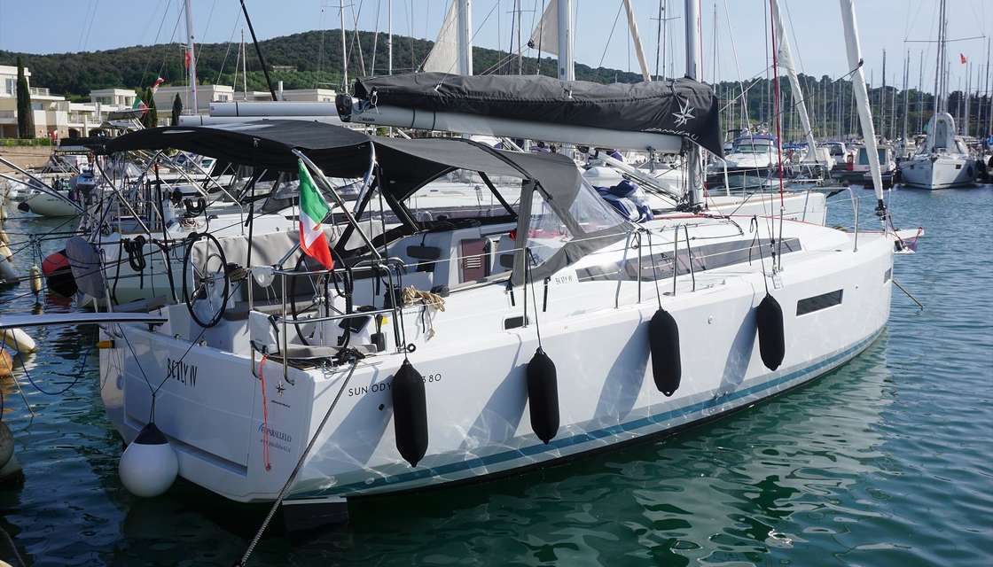 Sun Odyssey 380
