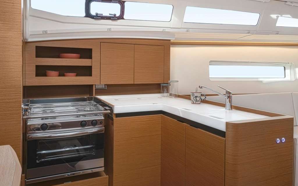 Sun Odyssey 380
