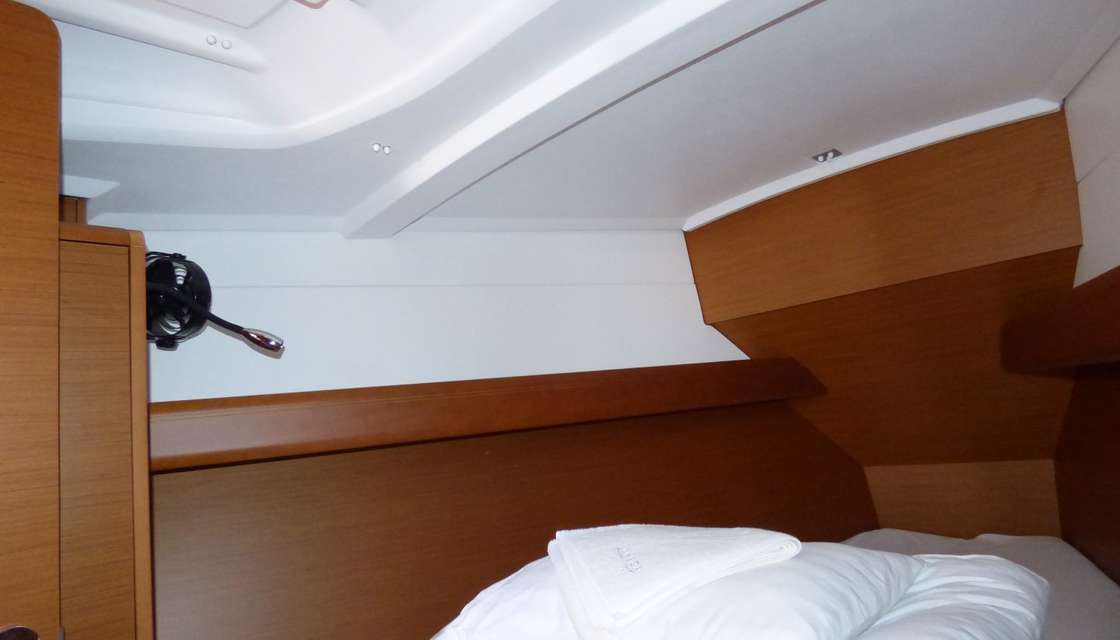 Sun Odyssey 389