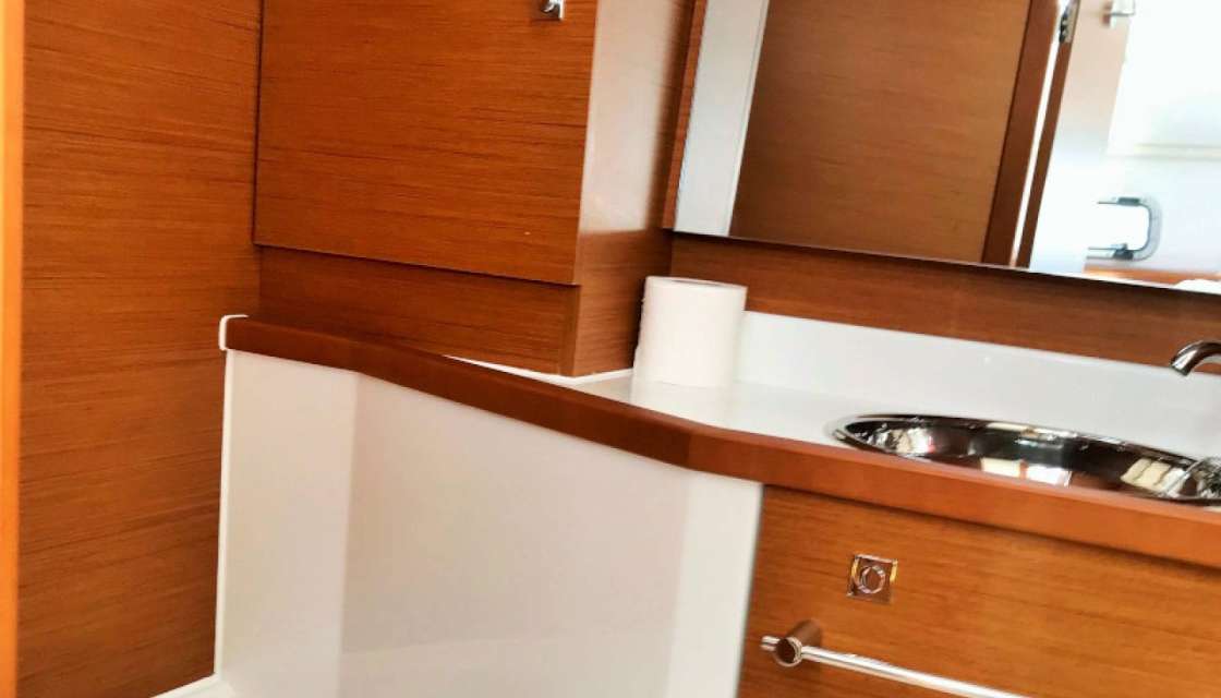 Sun Odyssey 389