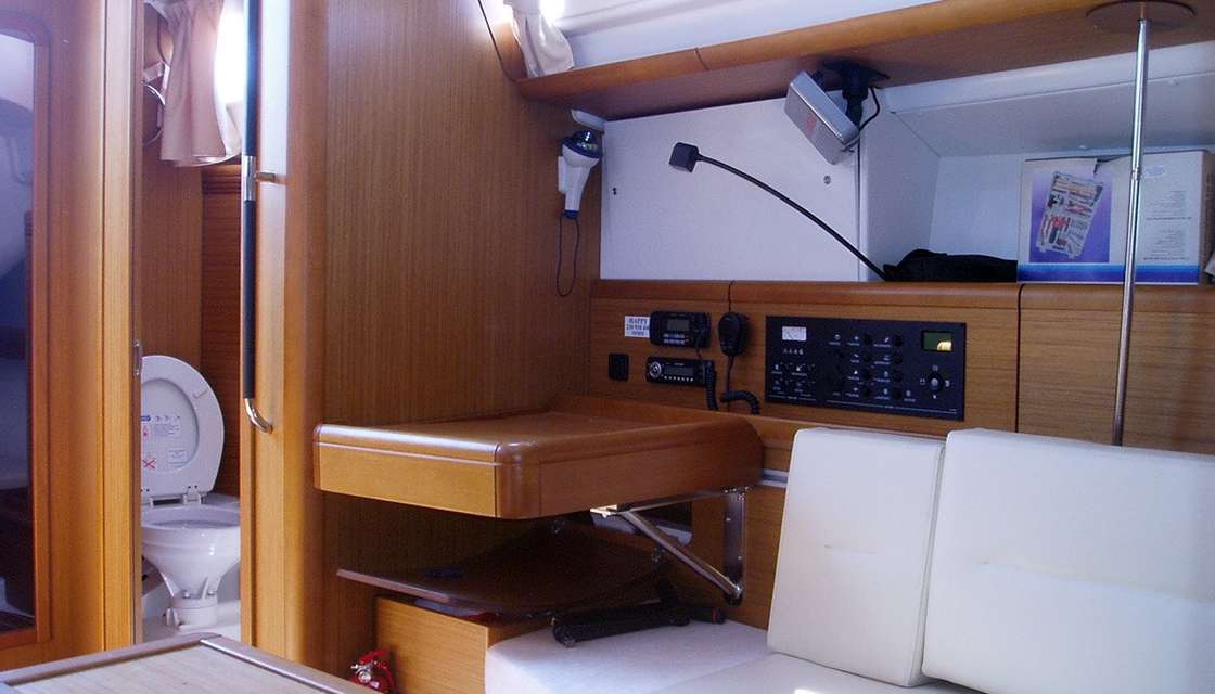 Sun Odyssey 42i