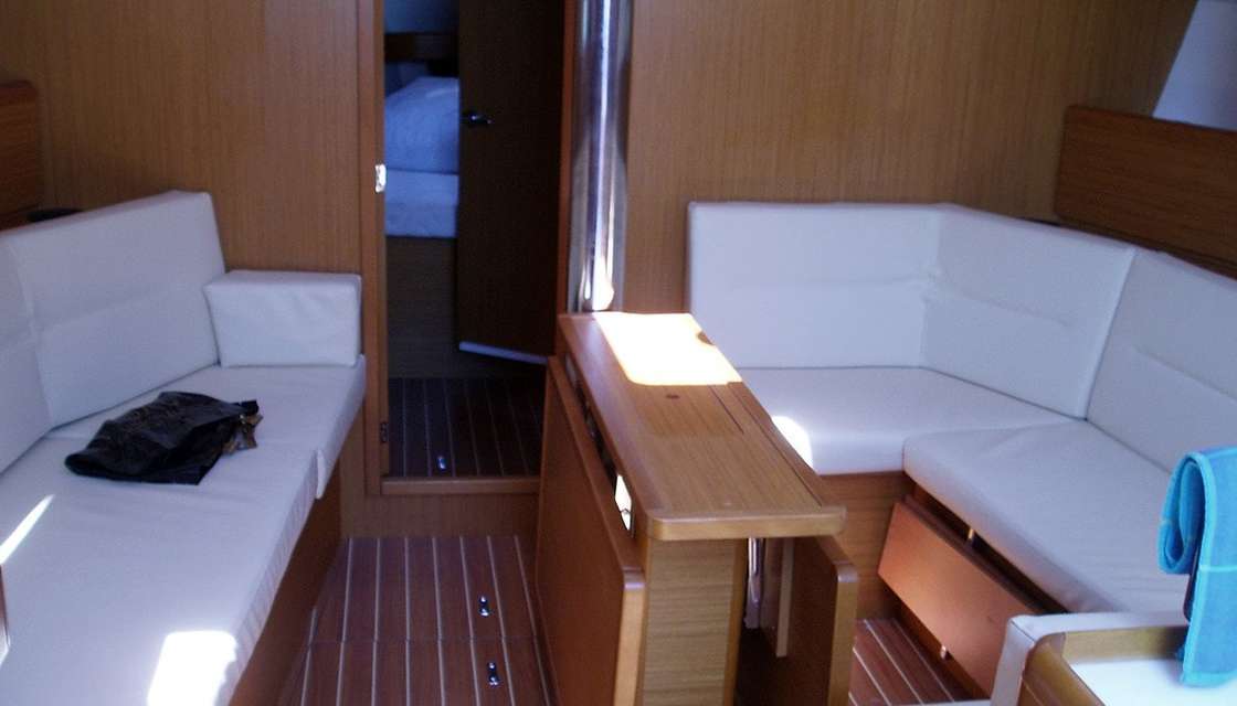 Sun Odyssey 42i