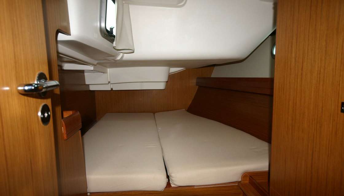 Sun Odyssey 42i