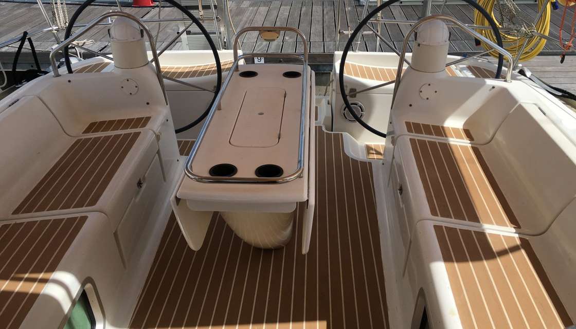 Sun Odyssey 43