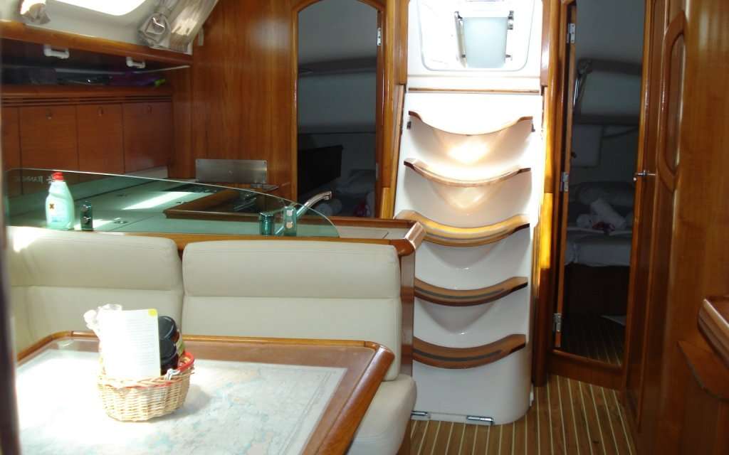 Sun Odyssey 43