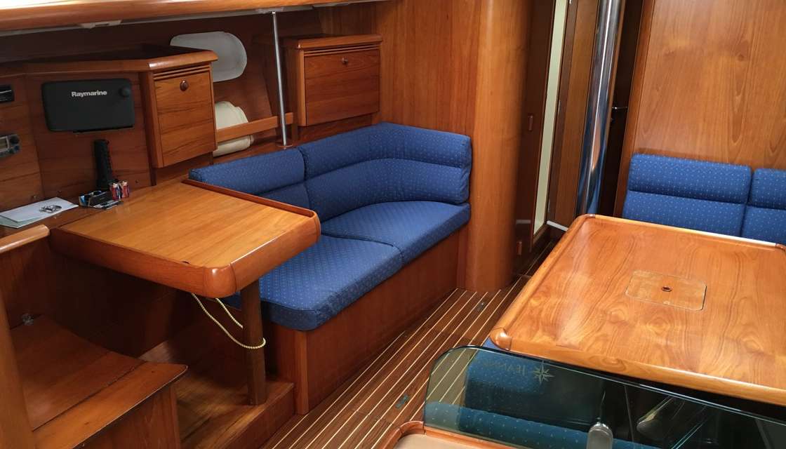 Sun Odyssey 43