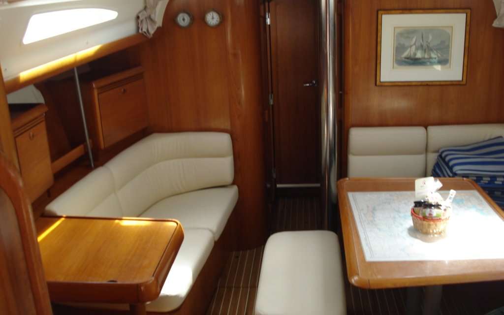 Sun Odyssey 43