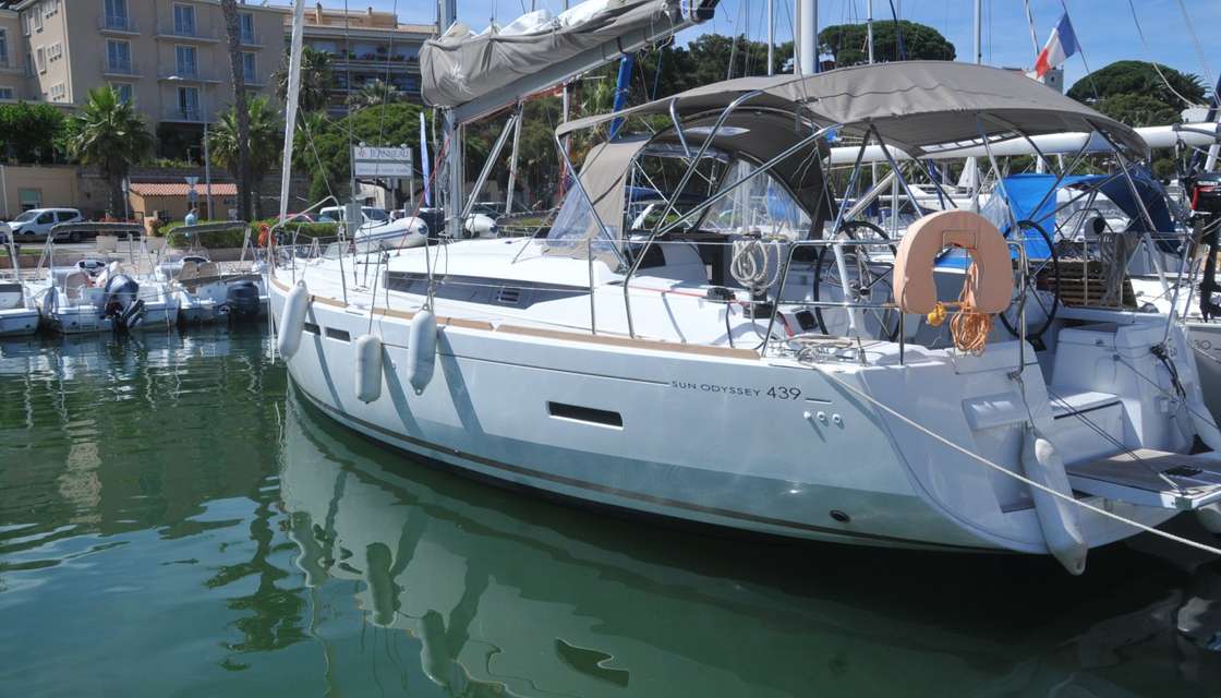 Sun Odyssey 439