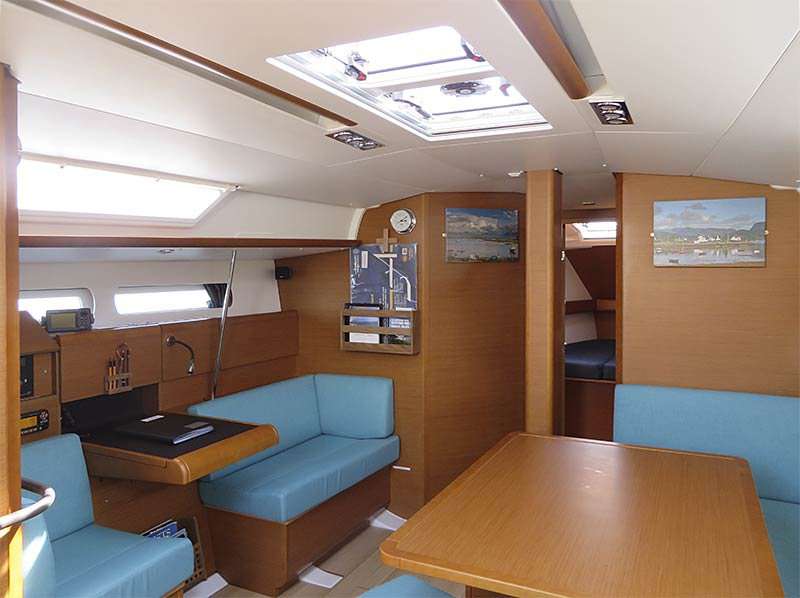 Sun Odyssey 439