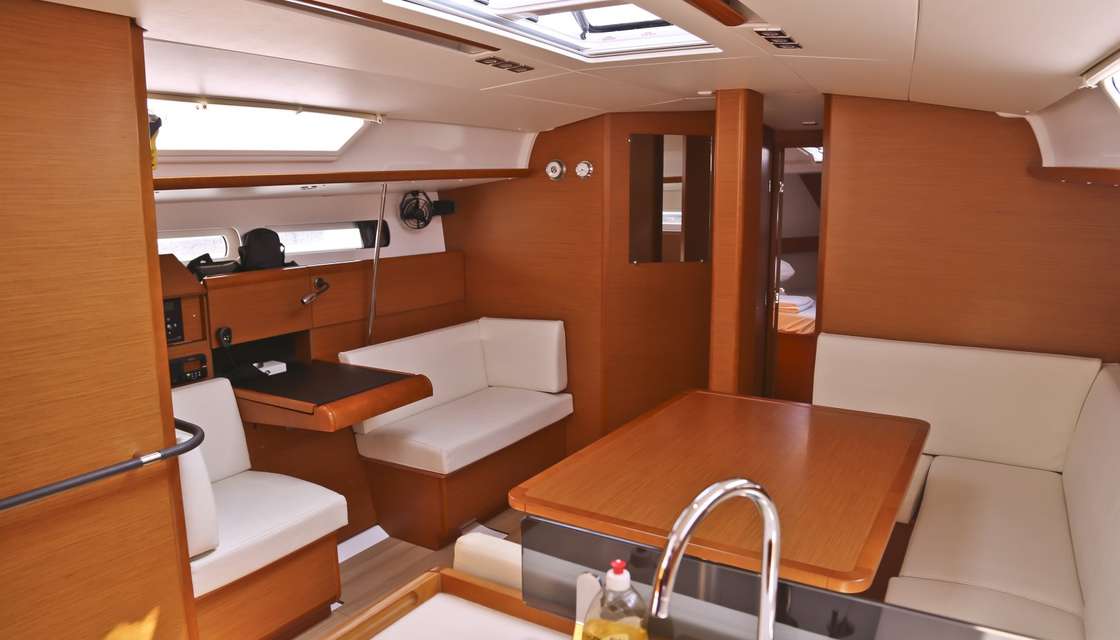 Sun Odyssey 439