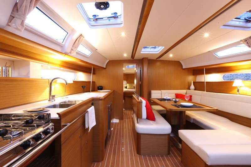 Sun Odyssey 44i
