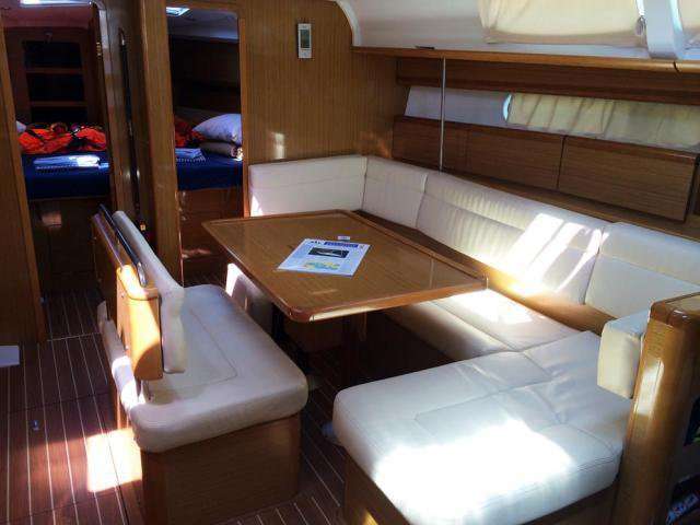Sun Odyssey 44i