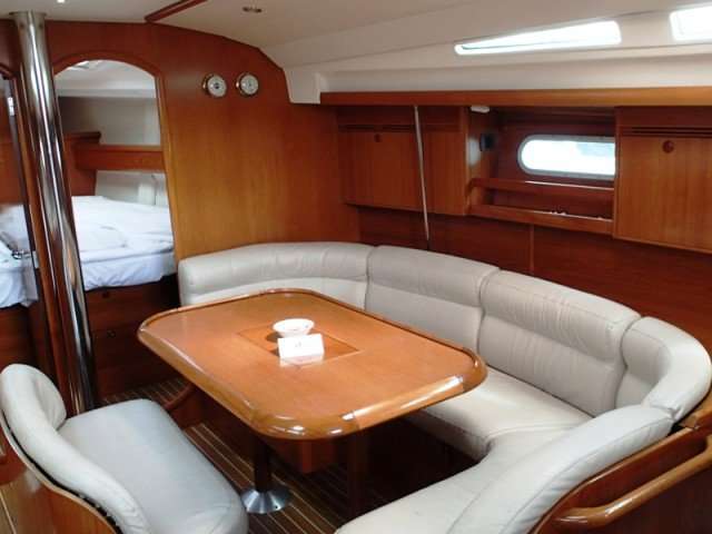 Sun Odyssey 45