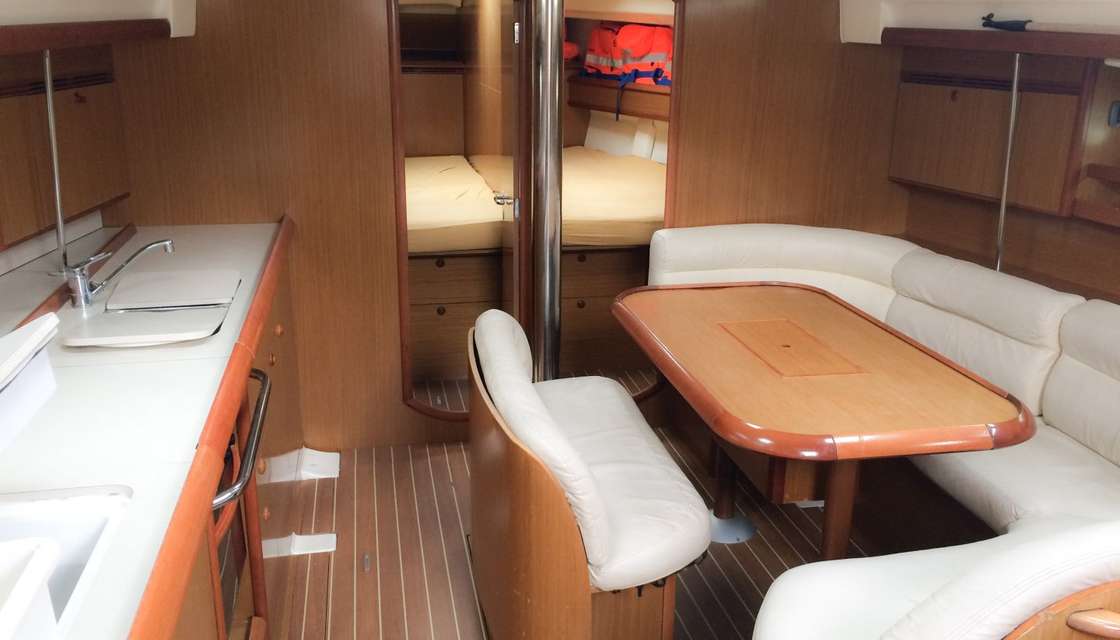 Sun Odyssey 45