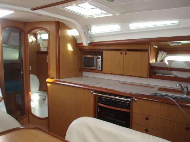 Sun Odyssey 45