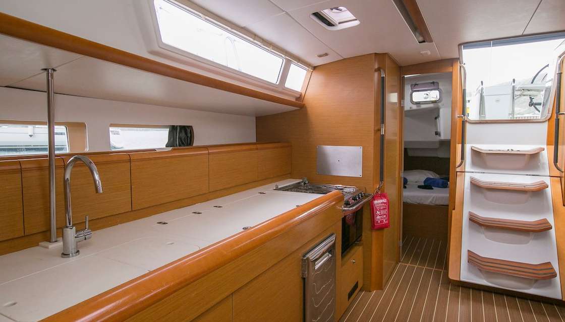 Sun Odyssey 469