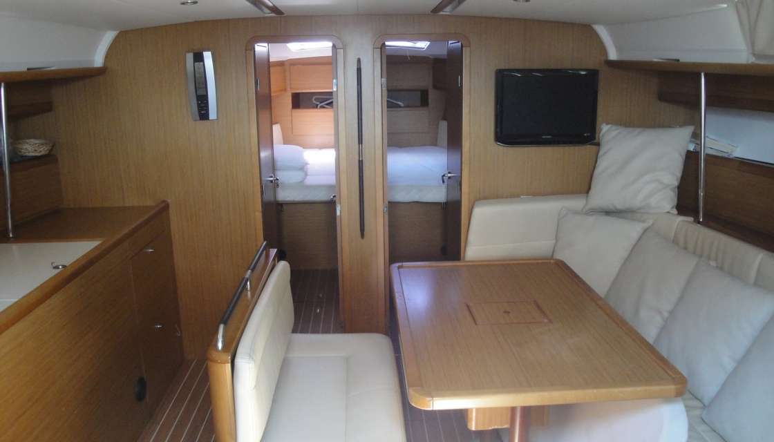 Sun Odyssey 49
