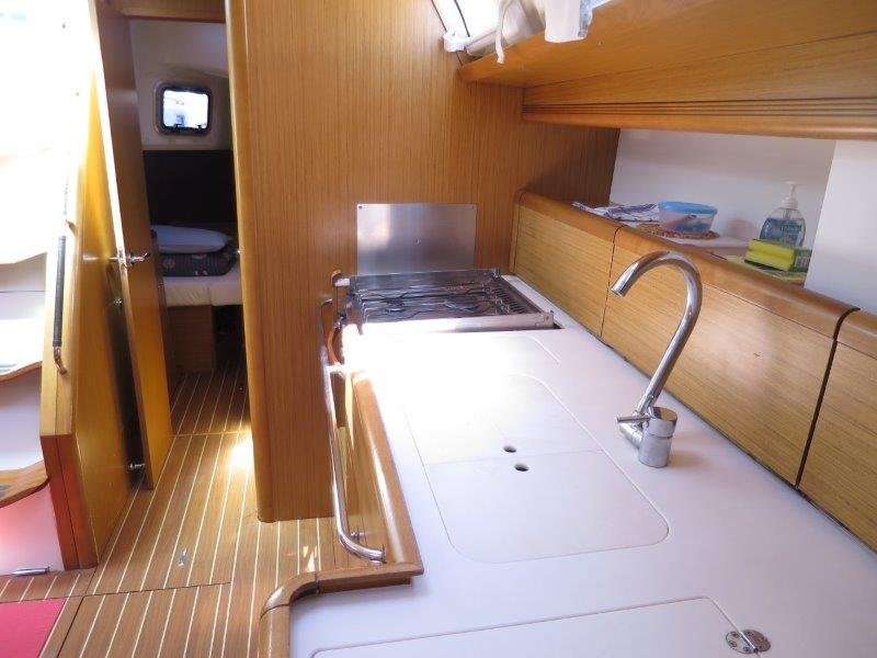 Sun Odyssey 49i