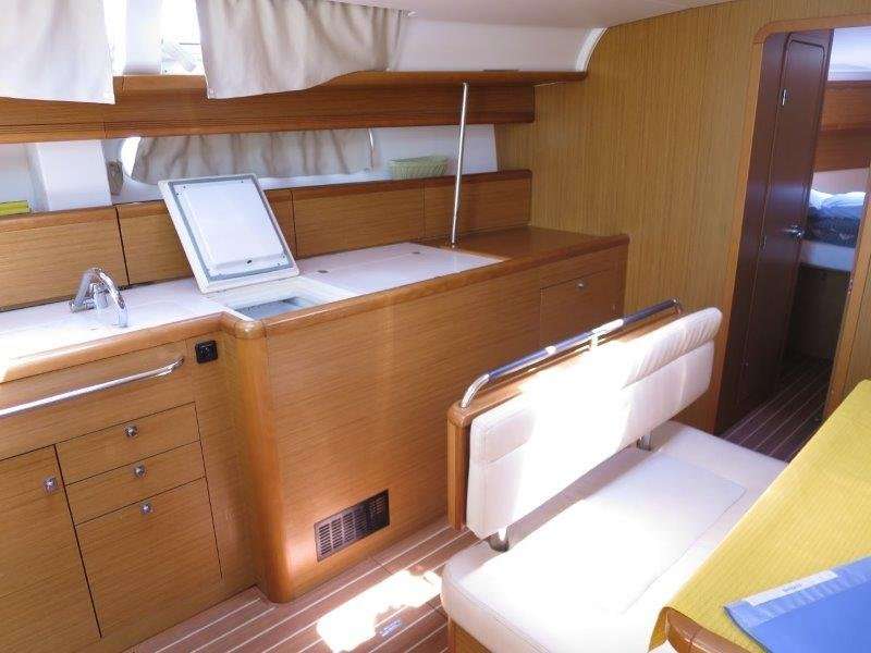 Sun Odyssey 49i