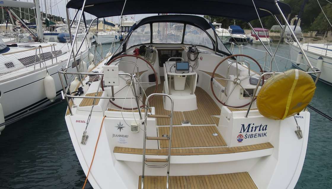 Sun Odyssey 49i