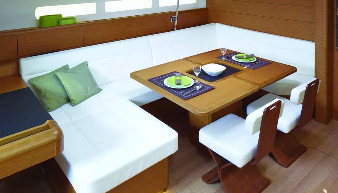 Sun Odyssey 51